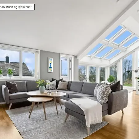 Lägenhet Walk To Ons In 2 Min, Spacious House, Gym & Parking *